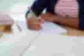 É uma imagem do post com o título IFTM MG abre vaga para professor substituto na área de gestão
