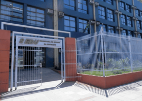 É uma imagem do post com o título Concurso Sedu ES tem banca contratada para edital com 1.290 vagas