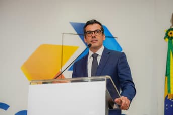 É uma imagem do post com o título Concurso Correios: anúncio de até 15 mil saídas impacta aprovados