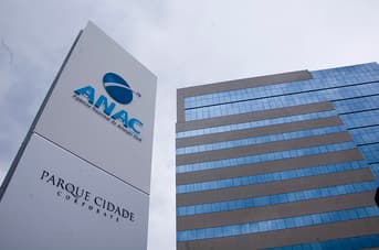 É uma imagem do post com o título Concurso Anac é aberto; veja salários e benefícios do edital