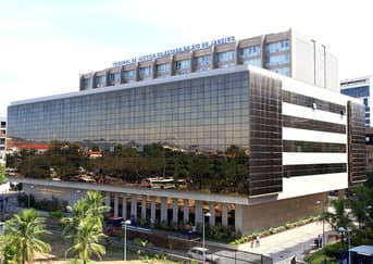 É uma imagem do post com o título Concurso TJ RJ: sem banca, tribunal confirma provas em 2025