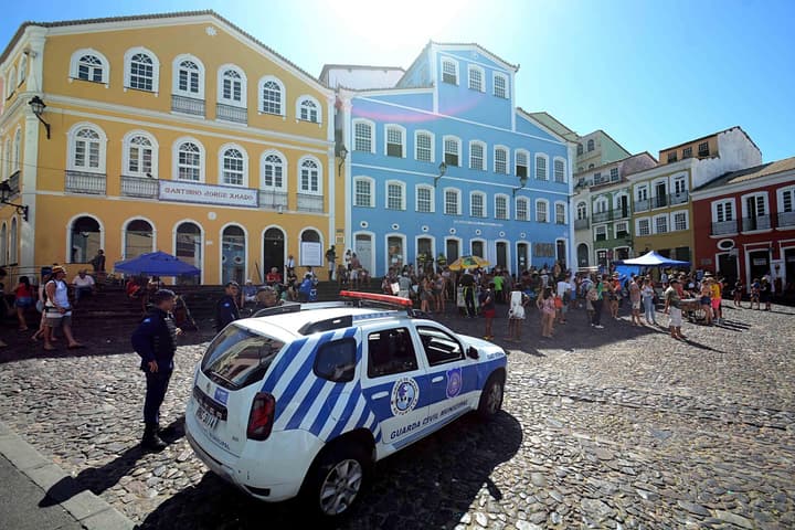 Viatura da Guarda Municipal de Salvador no Pelourinho