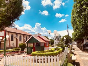 É uma imagem do post com o título Suzanápolis SP abre concurso para fundamental e superior