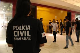 É uma imagem do post com o título Concurso PC MG: carreiras têm reajuste salarial aprovado; veja!