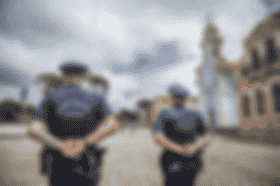 É uma imagem do post com o título Concurso Guarda de Curitiba PR: veja orientações para as provas