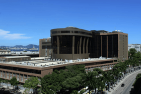 É uma imagem do post com o título Concurso TJ RJ tem mais de 2 mil faltosos nas provas de juiz