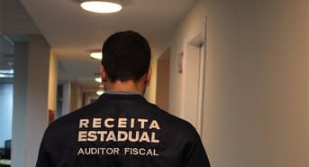 É uma imagem do post com o título Concurso Sefaz RJ: banca é contratada para edital com 195 vagas
