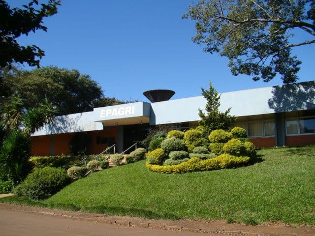 Fachada do Centro de Pesquisa para Agricultura Familiar da Epagri em Chapecó (Foto: Divulgação/Epagri)