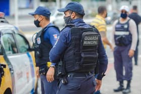 É uma imagem do post com o título Concurso Guarda de Vitória ES: edital é publicado com 100 vagas