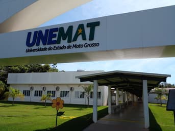 É uma imagem do post com o título UNEMAT abre processo seletivo para professores com quatro vagas