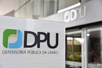 É uma imagem do post com o título Concurso DPU: PLOA 2027 prevê 183 vagas; veja cenário!