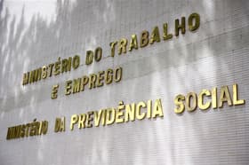 É uma imagem do post com o título Após concurso, Ministério do Trabalho recebe aval para 100 vagas