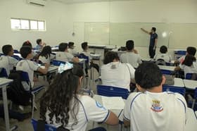 É uma imagem do post com o título Concurso Semec Teresina PI terá edital com mais de mil vagas