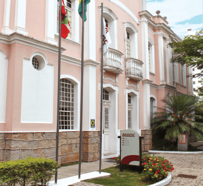 Fachada do Badesc