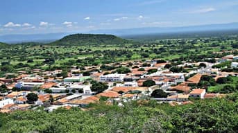 É uma imagem do post com o título Oliveira dos Brejinhos BA divulga edital de concurso com 6 vagas