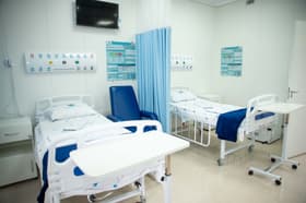 É uma imagem do post com o título Concurso SES MG: divulgado edital com 261 vagas de nível superior