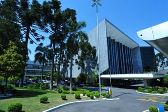 É uma imagem do post com o título Concurso Alep: presidente revela banca cotada e previsão de prova
