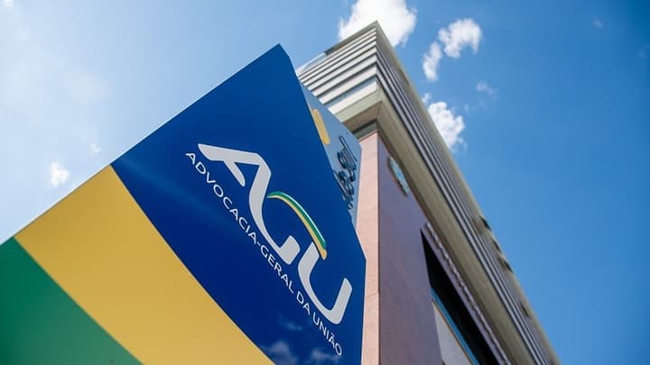 Placa sinalizadora da Advocacia-Geral da União