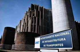 É uma imagem do post com o título DNIT enviou pedido de concurso para preencher 1.758 vagas