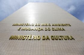 É uma imagem do post com o título Concurso MinC é autorizado com 50 vagas de nível superior