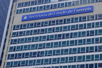 É uma imagem do post com o título Concurso Sefaz RJ: saiba quando saem os gabaritos para analista