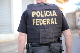É uma imagem do post com o título Concurso PF: veja nota de corte de agente administrativo em 2014