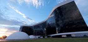 É uma imagem do post com o título Concurso TSE 2023: vantagens e desvantagens do edital unificado