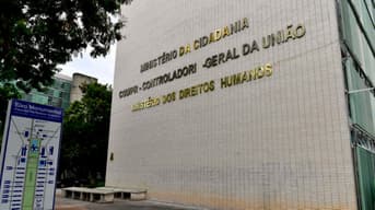 É uma imagem do post com o título MDHC pede novo concurso para 280 vagas de assistente e analista