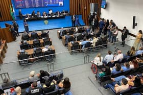 É uma imagem do post com o título Concurso PC MS: aprovado PL que inclui tecnólogo como requisito