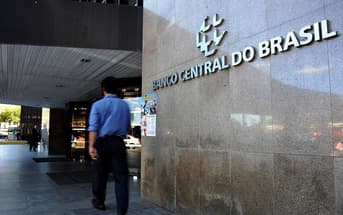 É uma imagem do post com o título Concurso Bacen tem resultados das provas divulgados; confira!