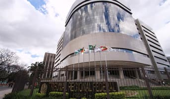 É uma imagem do post com o título Concurso TRF4: confira 3 disciplinas mais cobradas em provas
