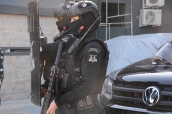 É uma imagem do post com o título Concurso Polícia Penal PR: veja salários e benefícios do edital