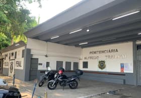 É uma imagem do post com o título Concurso Polícia Penal RJ tem 8 mil aprovados na prova objetiva