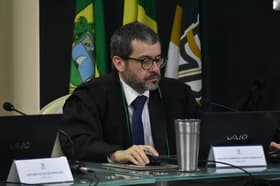 É uma imagem do post com o título Novo concurso TCE RN é anunciado para auditor e área Meio