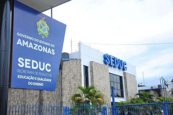 Fachada da Secretaria de Estado de Educação do Amazonas