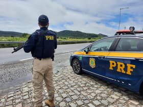 É uma imagem do post com o título Concurso PRF: diretor pede excedentes e aumento de cargos