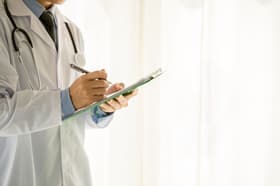 É uma imagem do post com o título Instituto Lauro de Souza Lima abre concurso para médico em SP