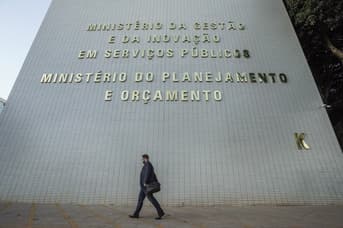 É uma imagem do post com o título Concurso MGI prorroga inscrições e adia provas para 200 vagas