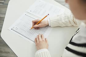 É uma imagem do post com o título Crixás GO abre inscrições para 35 vagas na Educação