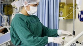 É uma imagem do post com o título RioSaúde abre processo seletivo com 14 vagas para médicos