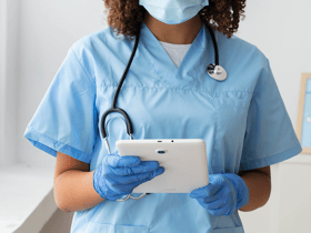 É uma imagem do post com o título Fahece abre seleção para enfermeiro I no CEPON em Florianópolis