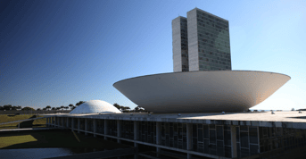 É uma imagem do post com o título PLOA 2025 é enviada ao Congresso com 63 mil vagas em concursos