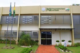 É uma imagem do post com o título Concurso PGE AC inicia busca por banca do edital de procurador