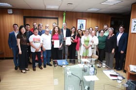 É uma imagem do post com o título Concursos Educação: ministros debatem reestruturação dos TAE's