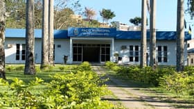 É uma imagem do post com o título Rio Claro RJ abre novo concurso para níveis médio e superior