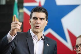 É uma imagem do post com o título Governador do Pará anuncia reajuste de 15% para policiais civis
