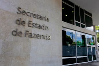 É uma imagem do post com o título Concurso Sefaz RJ com 195 vagas tem comissão organizadora formada