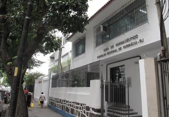 É uma imagem do post com o título Concurso CRF RJ tem edital publicado para níveis médio e superior