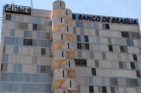 É uma imagem do post com o título Concurso BRB: banco chama mais 50 aprovados no edital de 2022