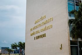 É uma imagem do post com o título Concurso MDIC: MGI autoriza nomeação de aprovados no CNU